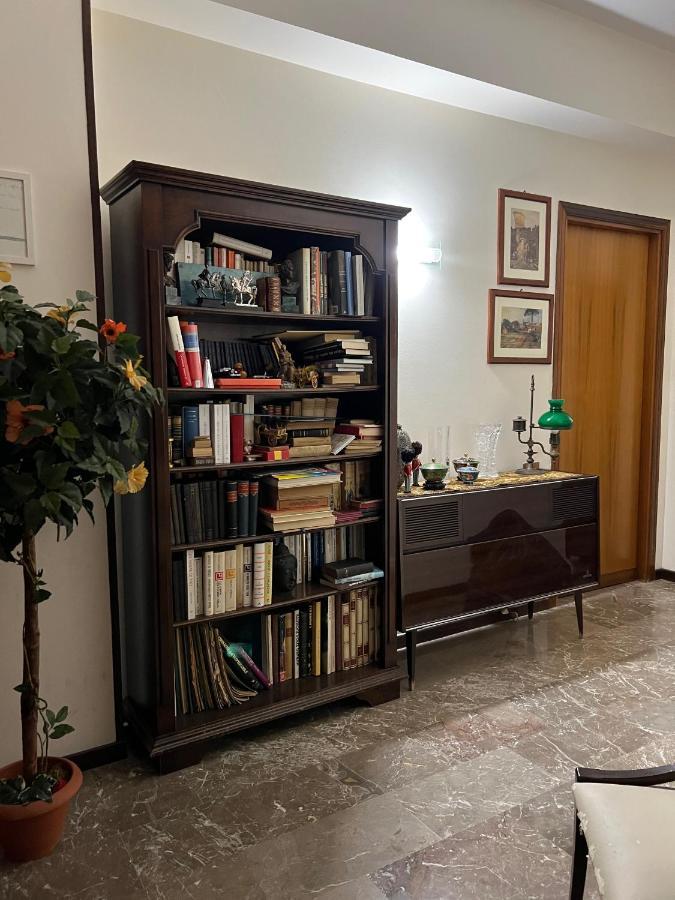 Holiday & House - Imparato Palermo Centro Politeama Exterior photo